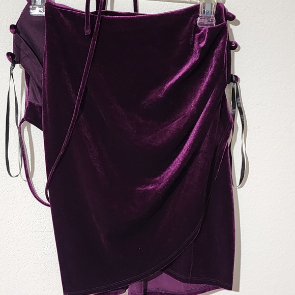 B Darlin Strapped Back Tied Deep Plum Dress Size 3/4 With Front Slit - Picture 7 of 8